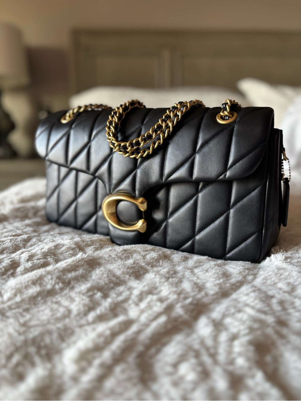 Coach Tabby 33 in Black/Gold